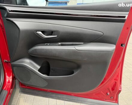 Красный Хендай Туксон, объемом двигателя 2 л и пробегом 26 тыс. км за 28990 $, фото 19 на Automoto.ua