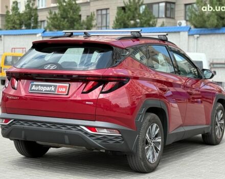 Красный Хендай Туксон, объемом двигателя 2 л и пробегом 26 тыс. км за 28990 $, фото 7 на Automoto.ua