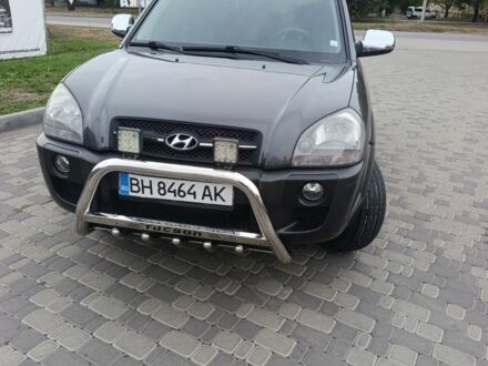 Хендай Туксон 2006 у Кропивницькому (Кіровограді) на Automoto.ua Червоний Хендай Туксон, об'ємом двигуна 1.1 л та пробігом 300 тис. км за 4500 $, фото 1 на Automoto.ua