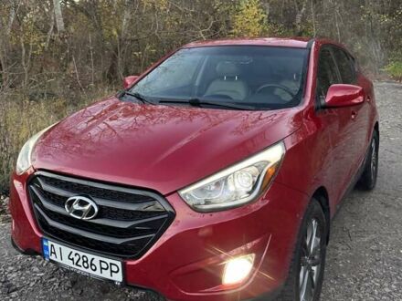 Хендай Туксон 2015 в Белой Церкве на Automoto.ua Красный Хендай Туксон, объемом двигателя 2 л и пробегом 174 тыс. км за 13500 $, фото 1 на Automoto.ua