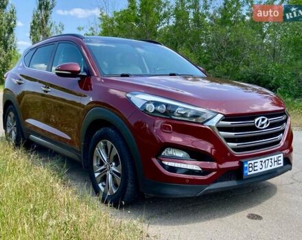Красный Хендай Туксон, объемом двигателя 2 л и пробегом 228 тыс. км за 18000 $, фото 1 на Automoto.ua
