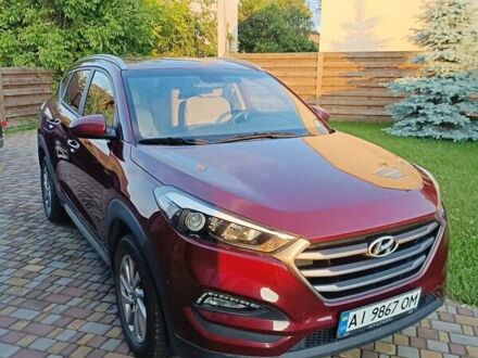 Хендай Туксон 2016 в Буче на Automoto.ua Красный Хендай Туксон, объемом двигателя 2 л и пробегом 57 тыс. км за 14868 $, фото 1 на Automoto.ua