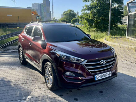 Хендай Туксон 2017 в Киеве на Automoto.ua Красный Хендай Туксон, объемом двигателя 2 л и пробегом 102 тыс. км за 17300 $, фото 1 на Automoto.ua