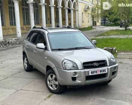 Хендай Туксон 2006 в Киеве на Automoto.ua Хендай Туксон, объемом двигателя 2 л и пробегом 239 тыс. км за 7690 $, фото 1 на Automoto.ua