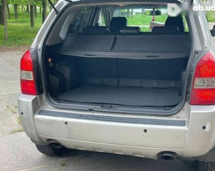 Хендай Туксон 2006 в Киеве на Automoto.ua Хендай Туксон, объемом двигателя 2 л и пробегом 239 тыс. км за 7690 $, фото 16 на Automoto.ua