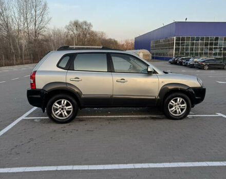 Хендай Туксон, об'ємом двигуна 2 л та пробігом 225 тис. км за 7500 $, фото 1 на Automoto.ua