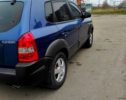 Хендай Туксон, объемом двигателя 2 л и пробегом 225 тыс. км за 7300 $, фото 3 на Automoto.ua