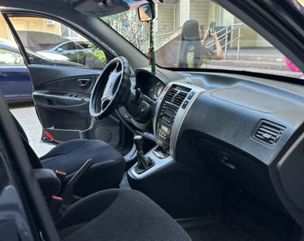 Хендай Туксон, об'ємом двигуна 0 л та пробігом 201 тис. км за 8000 $, фото 7 на Automoto.ua