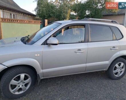 Хендай Туксон, об'ємом двигуна 1.98 л та пробігом 267 тис. км за 7300 $, фото 2 на Automoto.ua