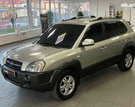 Хендай Туксон, объемом двигателя 2 л и пробегом 280 тыс. км за 7490 $, фото 5 на Automoto.ua