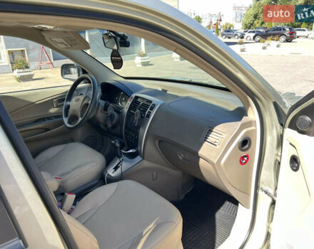 Хендай Туксон, об'ємом двигуна 2 л та пробігом 225 тис. км за 7500 $, фото 7 на Automoto.ua
