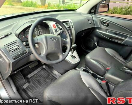 Хендай Туксон, объемом двигателя 2 л и пробегом 184 тыс. км за 7900 $, фото 6 на Automoto.ua