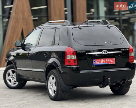 Хендай Туксон 2006 в Вознесенске на Automoto.ua Хендай Туксон, объемом двигателя 1.98 л и пробегом 228 тыс. км за 7700 $, фото 7 на Automoto.ua