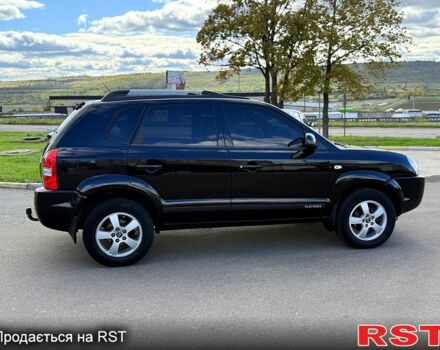 Хендай Туксон, объемом двигателя 2 л и пробегом 260 тыс. км за 7700 $, фото 3 на Automoto.ua