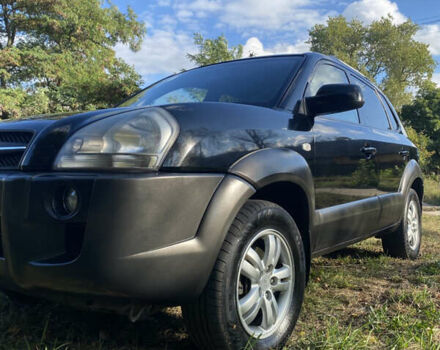 Хендай Туксон, объемом двигателя 1.98 л и пробегом 320 тыс. км за 7500 $, фото 1 на Automoto.ua