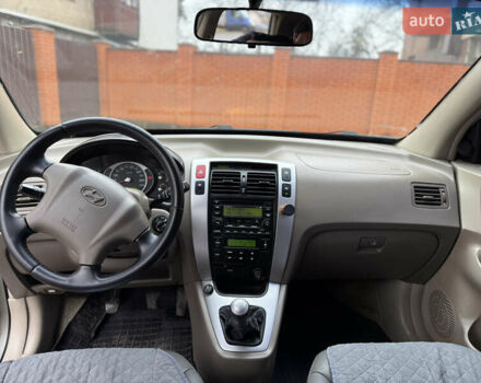 Хендай Туксон, объемом двигателя 2 л и пробегом 248 тыс. км за 7300 $, фото 8 на Automoto.ua