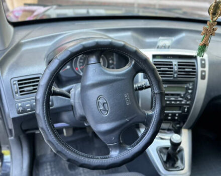 Хендай Туксон, об'ємом двигуна 0 л та пробігом 201 тис. км за 8000 $, фото 5 на Automoto.ua