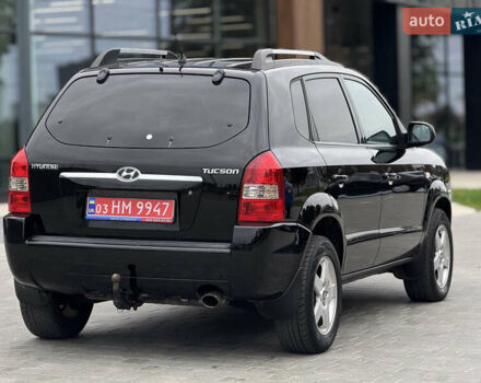 Хендай Туксон 2006 в Вознесенске на Automoto.ua Хендай Туксон, объемом двигателя 1.98 л и пробегом 228 тыс. км за 7700 $, фото 8 на Automoto.ua