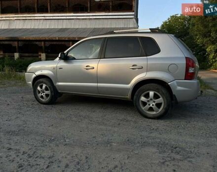 Хендай Туксон, об'ємом двигуна 2 л та пробігом 280 тис. км за 7300 $, фото 6 на Automoto.ua