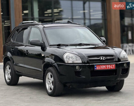 Хендай Туксон 2006 в Вознесенске на Automoto.ua Хендай Туксон, объемом двигателя 1.98 л и пробегом 228 тыс. км за 7700 $, фото 5 на Automoto.ua