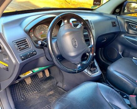 Хендай Туксон, об'ємом двигуна 2 л та пробігом 270 тис. км за 7750 $, фото 7 на Automoto.ua