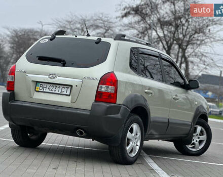 Хендай Туксон, объемом двигателя 0 л и пробегом 200 тыс. км за 7700 $, фото 13 на Automoto.ua