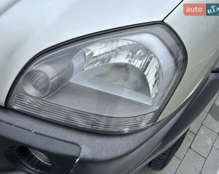 Хендай Туксон, объемом двигателя 0 л и пробегом 200 тыс. км за 7700 $, фото 18 на Automoto.ua