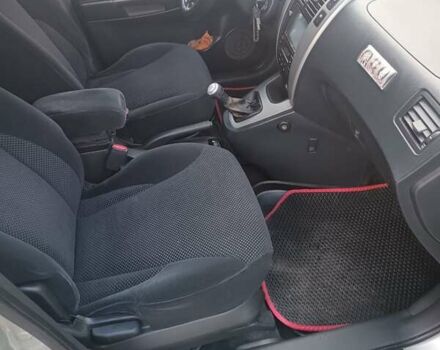 Хендай Туксон, объемом двигателя 2 л и пробегом 250 тыс. км за 7300 $, фото 4 на Automoto.ua