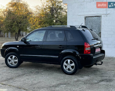 Хендай Туксон, объемом двигателя 2 л и пробегом 245 тыс. км за 7900 $, фото 17 на Automoto.ua