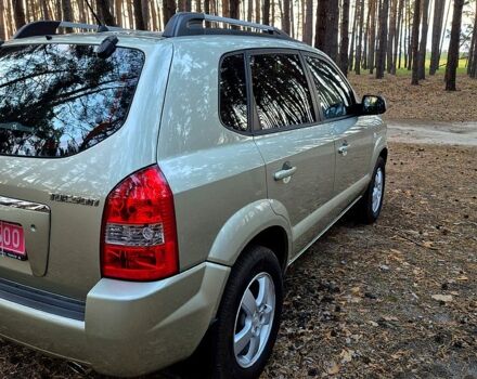 Хендай Туксон, объемом двигателя 1.6 л и пробегом 200 тыс. км за 8200 $, фото 4 на Automoto.ua