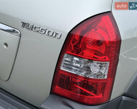 Хендай Туксон, объемом двигателя 0 л и пробегом 200 тыс. км за 7700 $, фото 23 на Automoto.ua