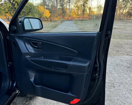 Хендай Туксон, объемом двигателя 2 л и пробегом 245 тыс. км за 7900 $, фото 42 на Automoto.ua