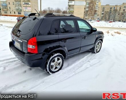 Хендай Туксон, объемом двигателя 2 л и пробегом 153 тыс. км за 8600 $, фото 4 на Automoto.ua