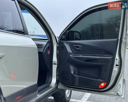 Хендай Туксон, объемом двигателя 0 л и пробегом 200 тыс. км за 7700 $, фото 33 на Automoto.ua