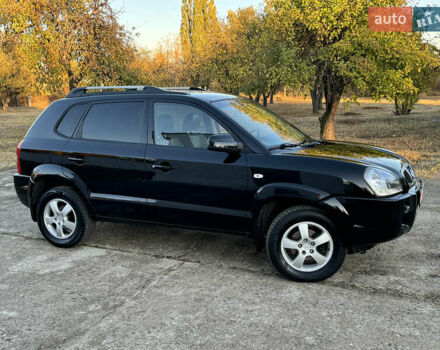 Хендай Туксон, объемом двигателя 2 л и пробегом 245 тыс. км за 7900 $, фото 11 на Automoto.ua