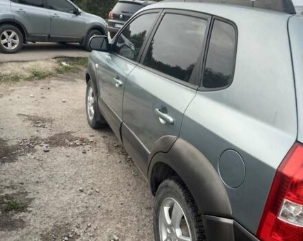 Хендай Туксон, объемом двигателя 2 л и пробегом 289 тыс. км за 7450 $, фото 1 на Automoto.ua
