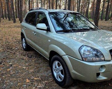 Хендай Туксон, объемом двигателя 1.6 л и пробегом 200 тыс. км за 8200 $, фото 1 на Automoto.ua