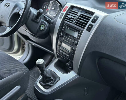 Хендай Туксон, объемом двигателя 0 л и пробегом 200 тыс. км за 7700 $, фото 39 на Automoto.ua
