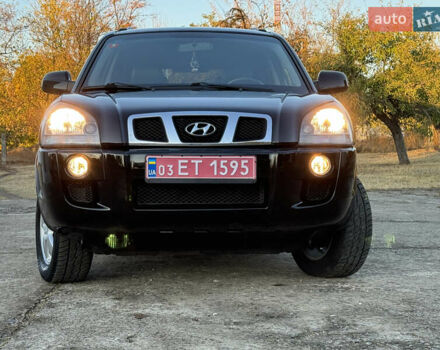 Хендай Туксон, объемом двигателя 2 л и пробегом 245 тыс. км за 7900 $, фото 4 на Automoto.ua