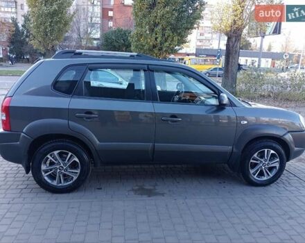 Хендай Туксон, объемом двигателя 2 л и пробегом 216 тыс. км за 8200 $, фото 12 на Automoto.ua