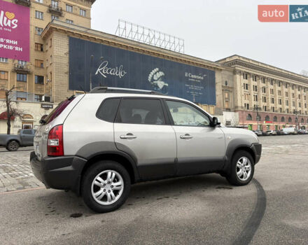 Хендай Туксон, объемом двигателя 2.66 л и пробегом 259 тыс. км за 9200 $, фото 2 на Automoto.ua
