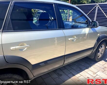 Хендай Туксон, объемом двигателя 2 л и пробегом 227 тыс. км за 7650 $, фото 1 на Automoto.ua