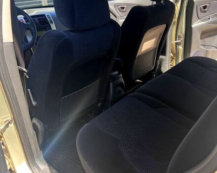 Хендай Туксон, объемом двигателя 2 л и пробегом 227 тыс. км за 7650 $, фото 4 на Automoto.ua