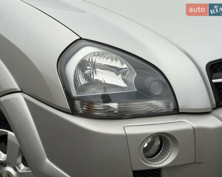 Хендай Туксон, об'ємом двигуна 1.98 л та пробігом 168 тис. км за 8899 $, фото 11 на Automoto.ua