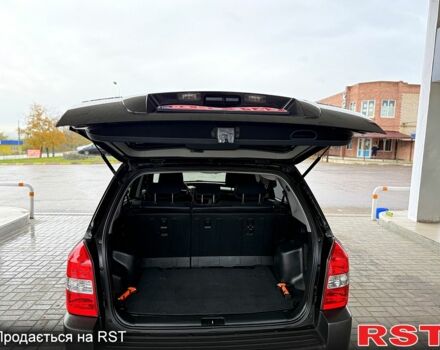 Хендай Туксон 2008 в Вознесенске на Automoto.ua Хендай Туксон, объемом двигателя 2 л и пробегом 257 тыс. км за 7800 $, фото 9 на Automoto.ua