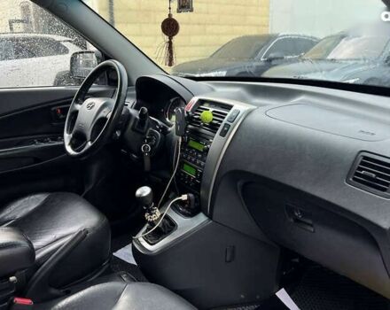 Хендай Туксон, объемом двигателя 2 л и пробегом 244 тыс. км за 9200 $, фото 19 на Automoto.ua