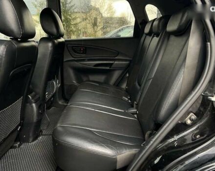 Хендай Туксон, объемом двигателя 2 л и пробегом 244 тыс. км за 9200 $, фото 23 на Automoto.ua