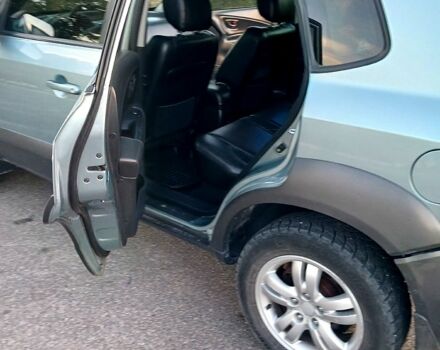 Хендай Туксон, объемом двигателя 2 л и пробегом 145 тыс. км за 7100 $, фото 2 на Automoto.ua