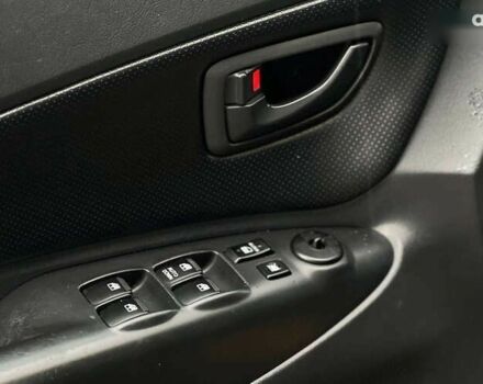 Хендай Туксон, объемом двигателя 2 л и пробегом 244 тыс. км за 9200 $, фото 7 на Automoto.ua