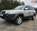 Хендай Туксон, объемом двигателя 2 л и пробегом 250 тыс. км за 7500 $, фото 3 на Automoto.ua